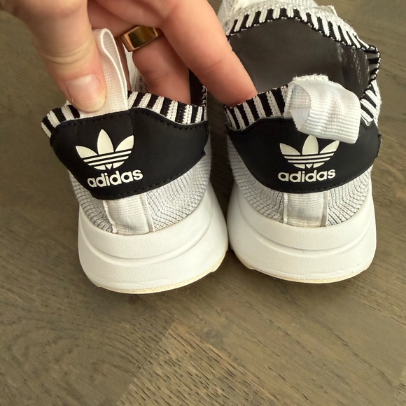 Adidas Flashback Primeknit Sneakers Size W8 - Picture 10 of 12